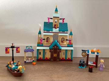 Lego Frozen 2 kasteel Arendelle & Anna's kano-expeditie beschikbaar voor biedingen