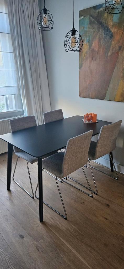 Ikea eettafel met 4 stoelen, Huis en Inrichting, Tafels | Eettafels, Zo goed als nieuw, 50 tot 100 cm, Rond, Ophalen