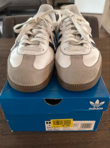 Originele samba’s van Adidas maat 42 2/3 wit- navy beschikbaar voor biedingen