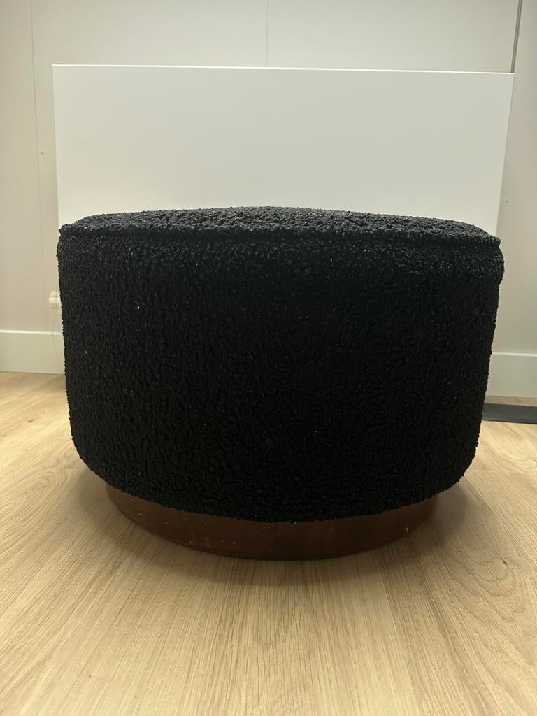 Madedotcom Bouclé poef, Ophalen, Gebruikt, Rond, 50 tot 75 cm