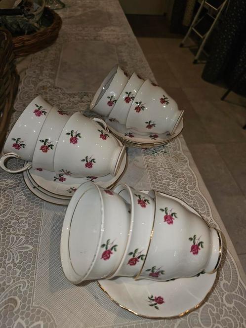 9 kop en schotels merk Colclough Engels, Antiek en Kunst, Antiek | Servies los, Ophalen of Verzenden