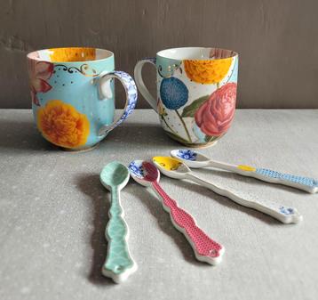 Pip Studio Royal Multi 2 bekers /mokken en 4 theelepels  beschikbaar voor biedingen
