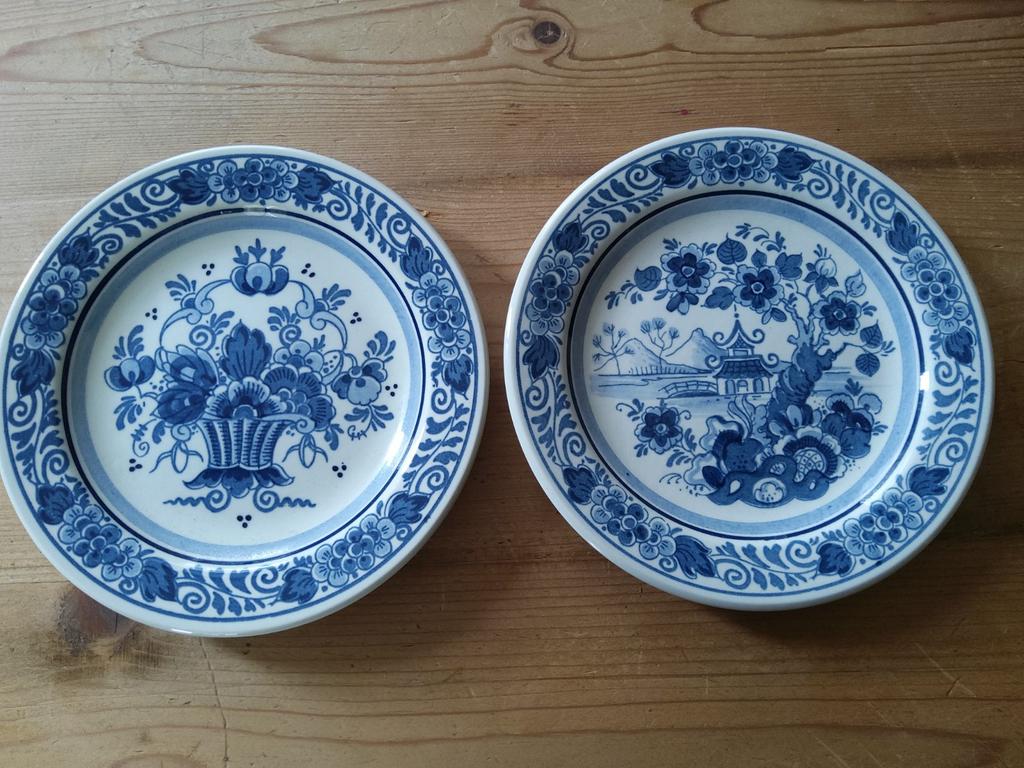Royal Goedewaagen - " Blue Delft " - 2 Wandbordjes, Ophalen of Verzenden
