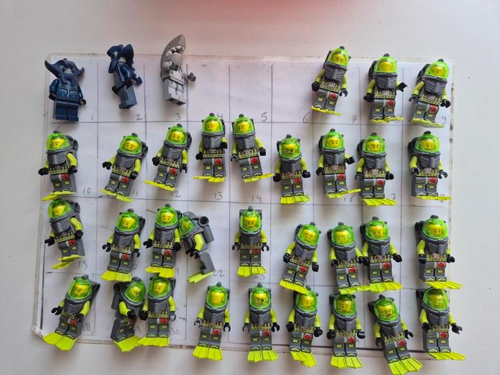 Lego adv22 atlantis duiker poppetjes minifiguren, Kinderen en Baby's, Speelgoed | Duplo en Lego, Zo goed als nieuw, Ophalen of Verzenden