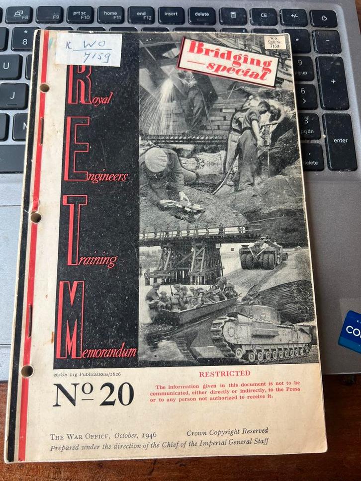 Brits Engineer Report Brug bouwen Maaseik Bren Carrier etc, Verzamelen, Militaria | Tweede Wereldoorlog, Embleem of Badge, Nederland