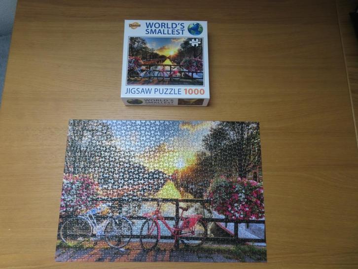 WORLD'S SMALLEST JIGSAW-PUZZEL, AMSTERDAM (1000 STUKJES), Hobby en Vrije tijd, Denksport en Puzzels, Zo goed als nieuw, Legpuzzel