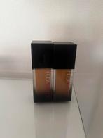 Huda beauty foundation, Ophalen of Verzenden, Zo goed als nieuw, Beige, Gehele gezicht