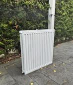 Nieuwstaat Dubbele Radiator 68x70x10,5cm, Doe-het-zelf en Verbouw, Verwarming en Radiatoren, Ophalen, 30 tot 80 cm, Radiator, Zo goed als nieuw