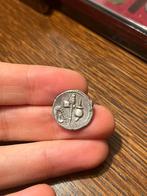 Julius Caesar Oliant denarius militaire mint, Ophalen of Verzenden, Overige landen