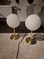 Twee tafellampjes met gouden voet en witte bol, Huis en Inrichting, Lampen | Tafellampen, Ophalen, Gebruikt, Minder dan 50 cm