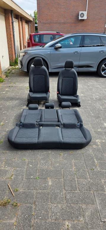 Interieur Vw Golf 8. Antraciet incl Airbag/deurpanelen.! beschikbaar voor biedingen