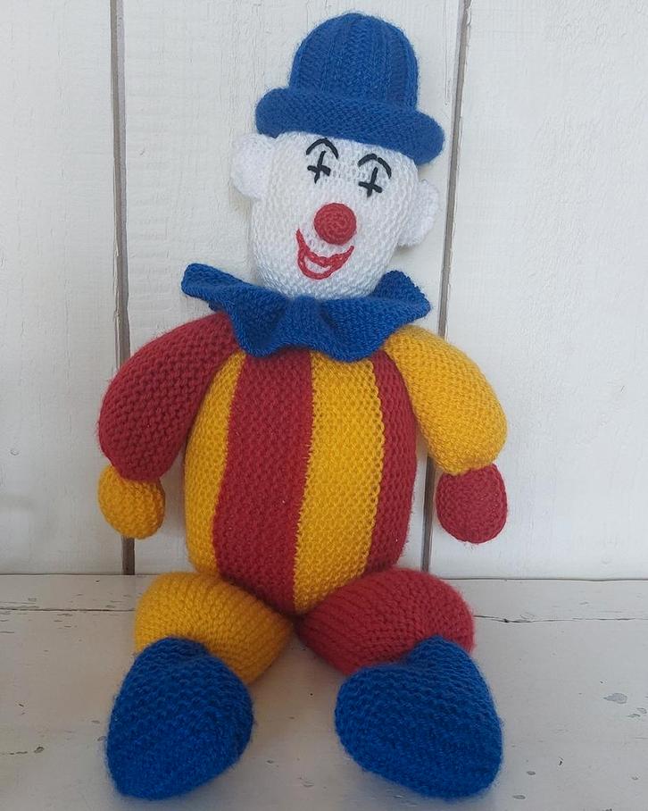 Vintage knuffel clown pippo. Gehaakte Vintage knuffel, Kinderen en Baby's, Speelgoed | Knuffels en Pluche, Zo goed als nieuw, Overige typen