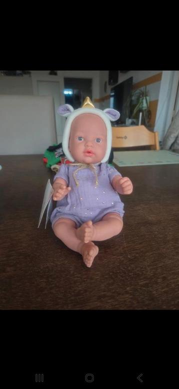 Nieuwe Babypop - Eenhoorn Outfit beschikbaar voor biedingen