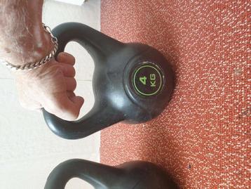 Gewichten 2st 4kg beschikbaar voor biedingen