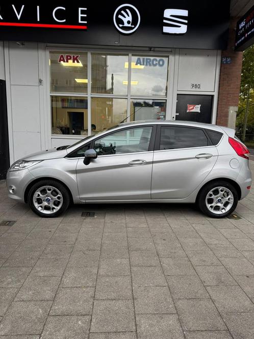 Ford Fiësta 1.4 71KW 5DR AUT 2011 Grijs, Auto's, Ford, Particulier, Fiësta, Benzine, D, Hatchback, Automaat, Geïmporteerd, Zilver of Grijs
