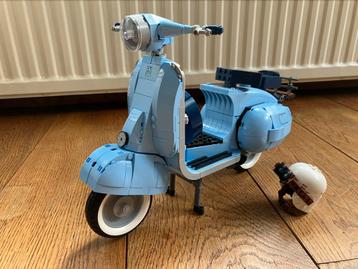 Lego vespa 10298 beschikbaar voor biedingen