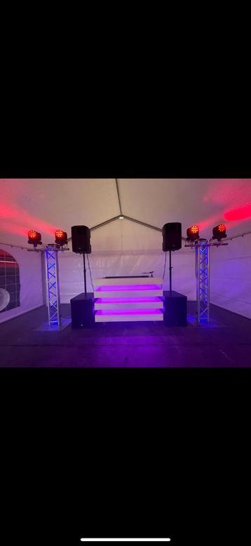 12x12 Watt Wash Movingheads incl flightcase beschikbaar voor biedingen
