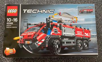 LEGO TECHNIC 42068 Airport Rescue Vehicle (ongeopend) beschikbaar voor biedingen