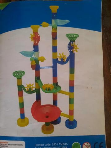 2 grote knikkerbanen beschikbaar voor biedingen