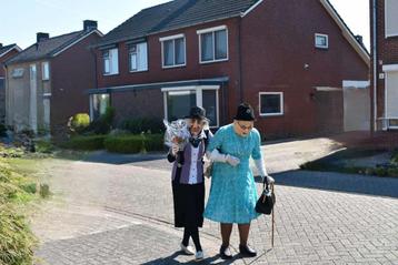 Abraham en Sarah verkleedkleren  beschikbaar voor biedingen