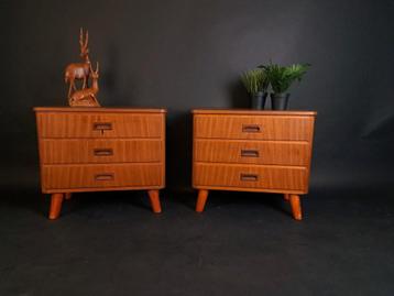 Vintage Teakhouten Midcentury Design Ladekastjes beschikbaar voor biedingen