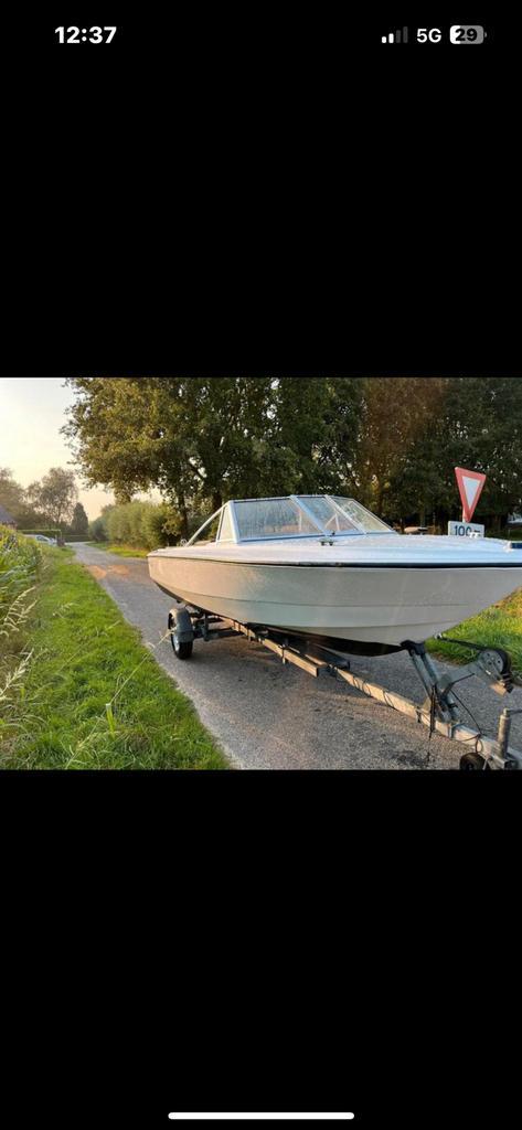 Larson speedboot motorboot, Watersport en Boten, Speedboten, Gebruikt, 3 tot 6 meter, Benzine, 120 tot 200 pk, Polyester, Binnenboordmotor