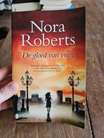 Nora Roberts - De gloed van vuur, Boeken, Thrillers, Gelezen, Ophalen of Verzenden, Nora Roberts