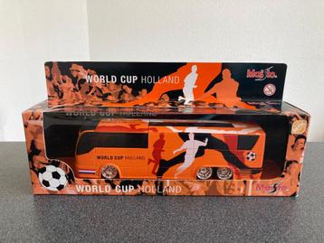 Maisto World Cup Holland bus NIEUW beschikbaar voor biedingen