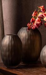 Vaas Mishan Brown glass round - PTMD, Huis en Inrichting, Woonaccessoires | Vazen, Overige kleuren, Veens Living, Nieuw, Glas