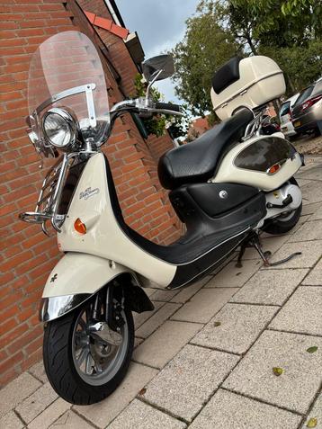 Aprillia Mojito - Prachtige scooter uit 2013! beschikbaar voor biedingen