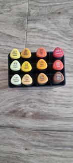 12 Twinmarkers Alcohol Markers, Hobby en Vrije tijd, Tekenen, Ophalen of Verzenden, Zo goed als nieuw, Potlood of Stift