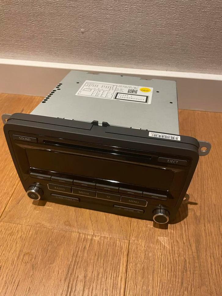 VW Polo Radio CD Media Speler, Auto diversen, Autoradio's, Zo goed als nieuw, Ophalen of Verzenden