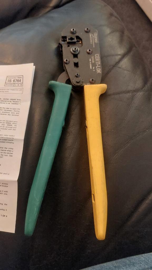 TE Connectivity Certi-Lok 169400 Krimptang, Doe-het-zelf en Verbouw, Gereedschap | Handgereedschap, Gebruikt, Ophalen of Verzenden