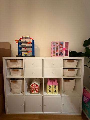 IKEA KALLAX Shelving Unit (large) beschikbaar voor biedingen