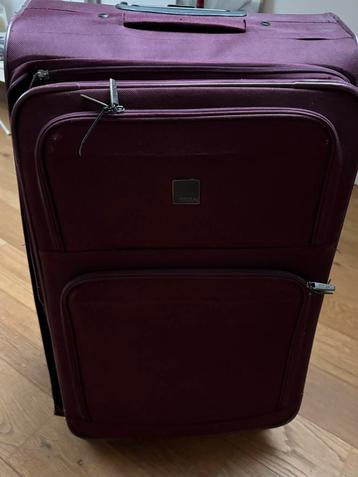 Koffer Bordeaux rood , robuust beschikbaar voor biedingen