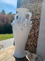 Brocante witte kruikvaas, 1 meter hoog, aardewerk, Huis en Inrichting, Gebruikt, Wit, Ophalen, 75 cm of meer