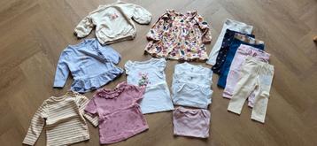 Pakket kleding maat 68 beschikbaar voor biedingen