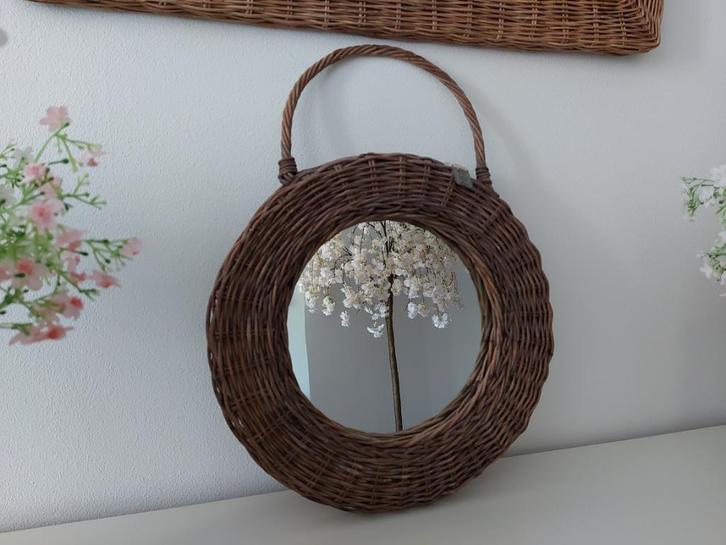 Riviera Maison rattan ronde spiegel met hengsel, Huis en Inrichting, Woonaccessoires | Overige, Zo goed als nieuw, Ophalen