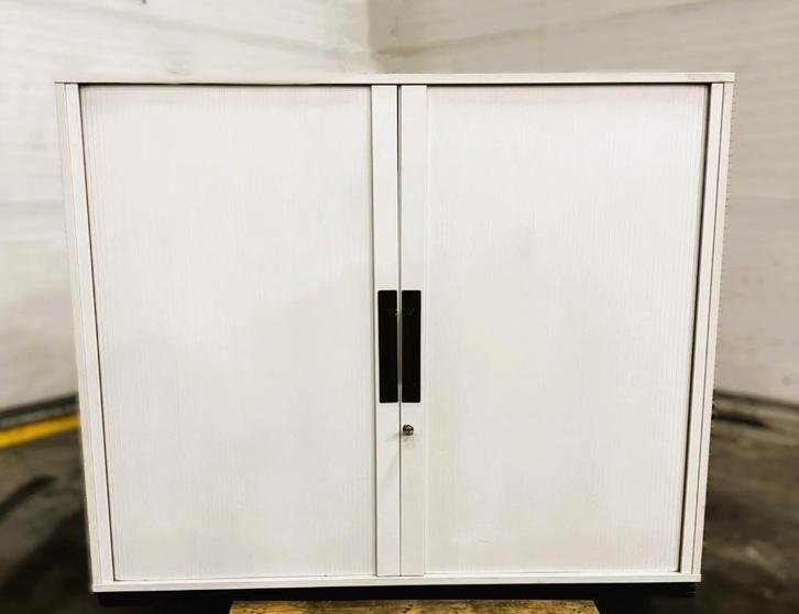 Degelijke Archiefkast – Roldeuren – Verstelbare Planken, Zakelijke goederen, Kantoor en Winkelinrichting | Kantoormeubilair en Inrichting