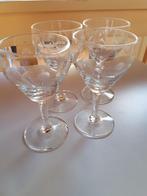 Gegraveerde portglazen 4 stuks hoogte 11 cm doorsnede 6 cm, Antiek en Kunst, Antiek | Glas en Kristal, Ophalen of Verzenden