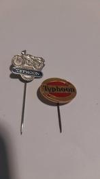 Setje van 2 Typhoon speldjes, Ophalen of Verzenden, Zo goed als nieuw, Merk, Speldje of Pin
