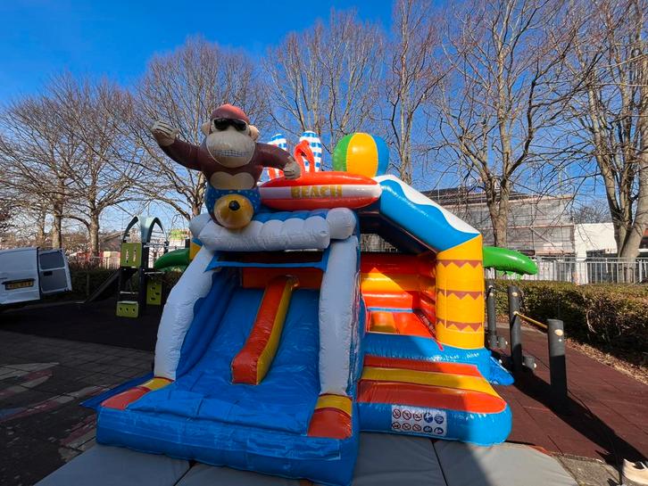 Leuk springkussen huren / te huur!, Hobby en Vrije tijd, Feestartikelen | Verhuur, Zo goed als nieuw, Overige, Ophalen