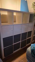 KALLAX IKEA kast wit incl manden/laden en 4 deuren, Ophalen, Gebruikt, 100 tot 150 cm, Minder dan 150 cm