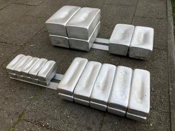 Aluminium baren blokken beschikbaar voor biedingen
