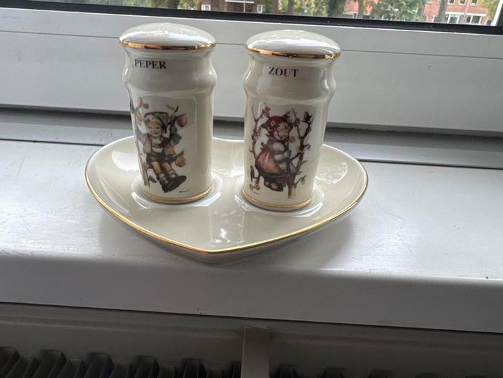 Hummel Zout en Peper Stel met Schotel, Huis en Inrichting, Keuken | Bestek, Zo goed als nieuw, Los bestek, Overige materialen