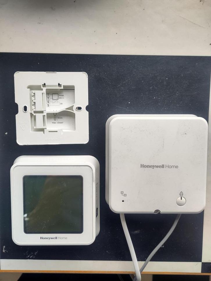 Honeywell T6 Smart Thermostaat, Doe-het-zelf en Verbouw, Thermostaten, Zo goed als nieuw, Slimme thermostaat, Ophalen of Verzenden