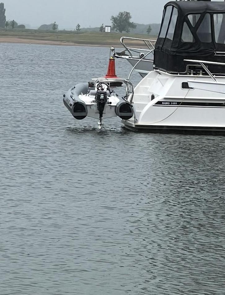 Rubberboot met 20 PK Motor - Zeer Netjes!, Watersport en Boten, Rubberboten, Zo goed als nieuw, Overige merken, Overige materialen