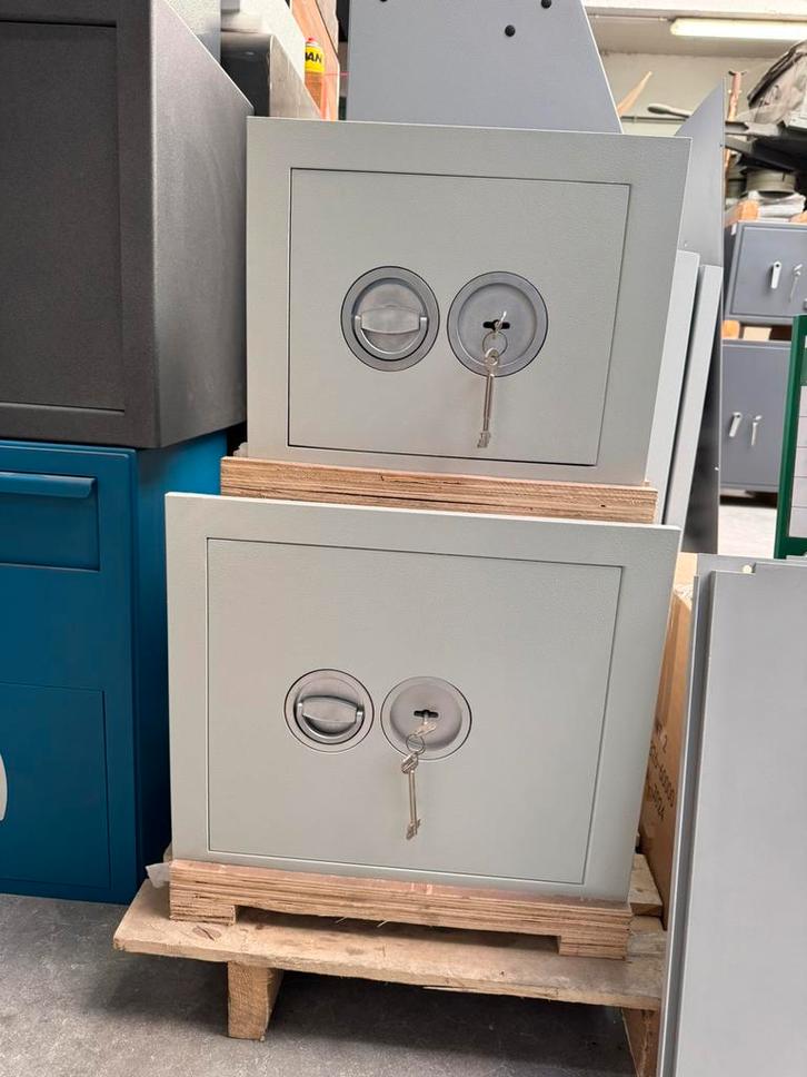Inbouwkluis, gratis offerte, Huis en Inrichting, Brandblussers en Brandkasten, Zo goed als nieuw, Ophalen