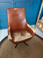 Draaibare comfortabele stoel, Huis en Inrichting, Stoelen, Ophalen, Gebruikt, Bruin, Eén