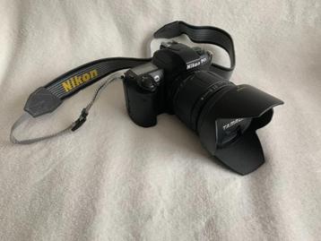 Goed werkende Analoog camera van Nikon F65 met flitser Nikon beschikbaar voor biedingen